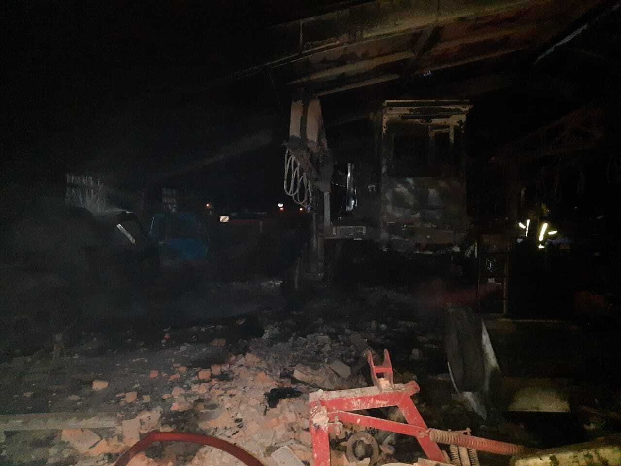         ,  .   dqxikeidqxiqqeant