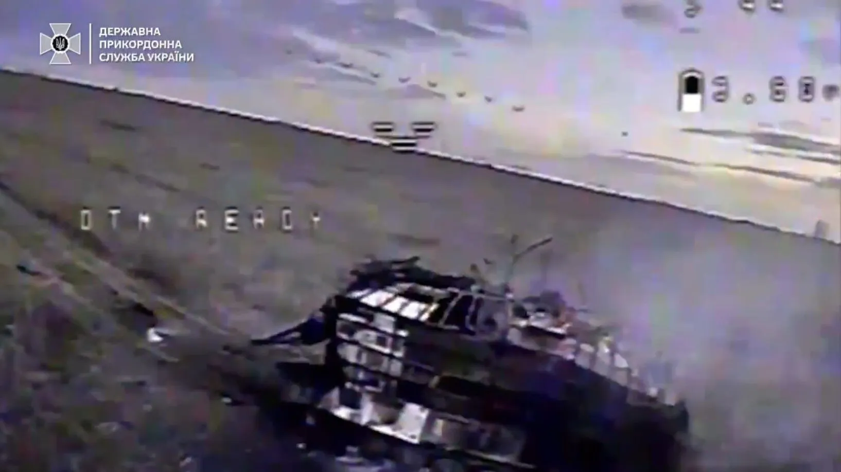 Destroyed MT-LB and four armored vehicles: in Luhansk, border guards thwarted an enemy assault using FPV drones. Video dqxikeidqxiqqeant