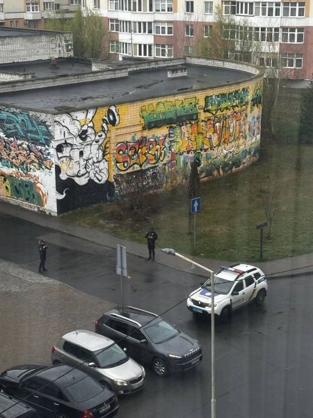 Поліцейські на місці події dqxikeidqxiqqeant