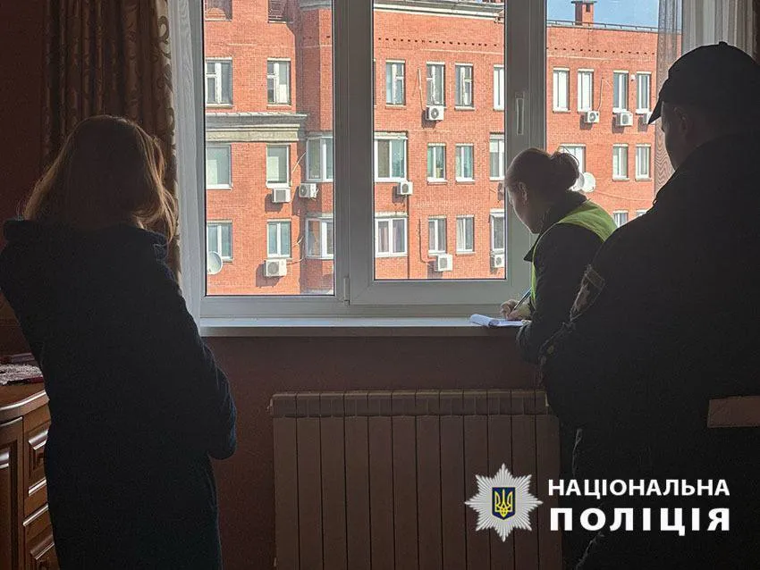 В Киеве на Позняках мужчина во время ссоры задушил жену. Подробности дела dqxikeidqxiqqeant