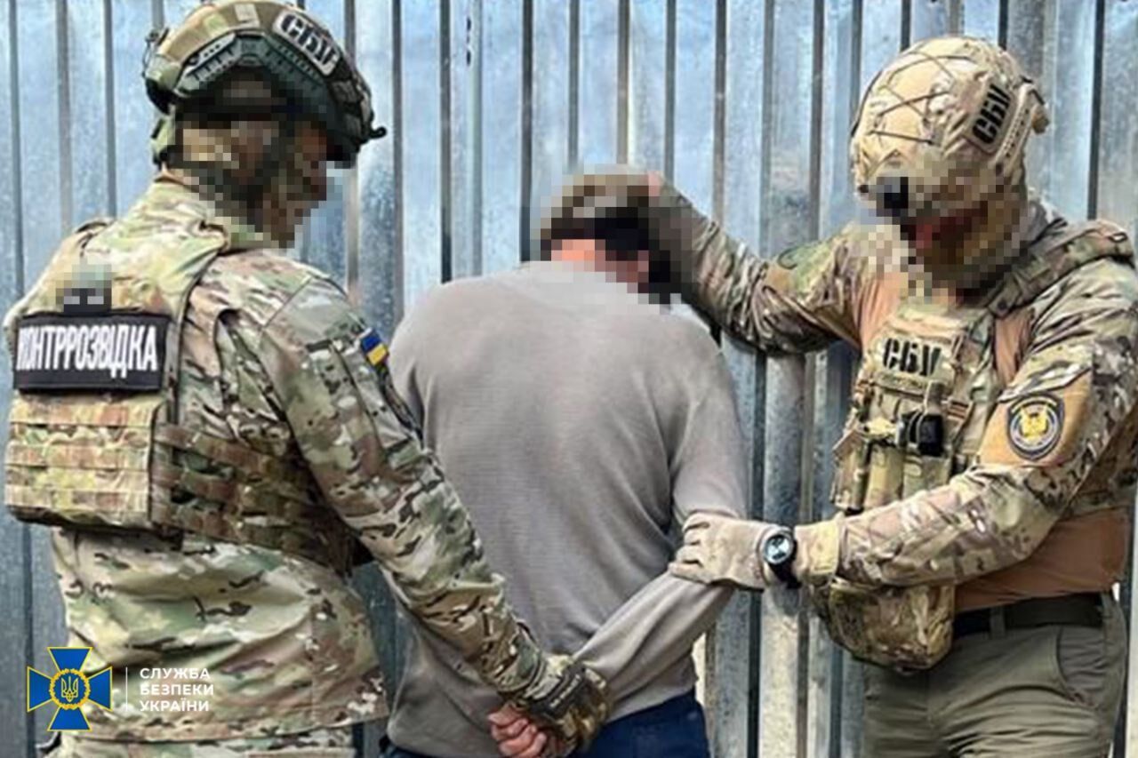 He was recruited remotely: SBU detained the enemy spotter who directed Russian strikes on Kherson. Photo  dqxikeidqxitkant