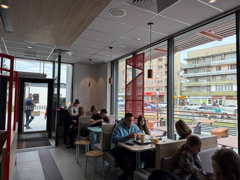 В Ужгороде открыли ресторан сети McDonald’s