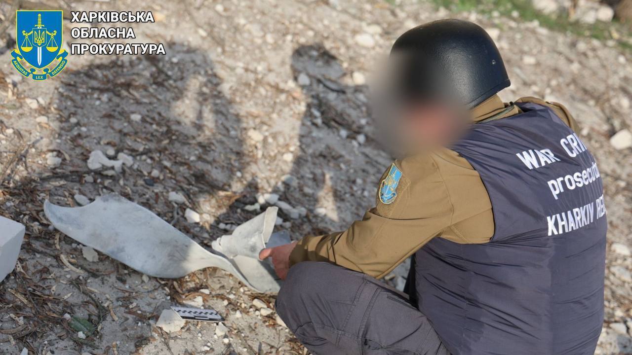 Russia dropped an aerial bomb on a building in Kupiansk: a woman was injured. Photo dqxikeidqxiqqeant