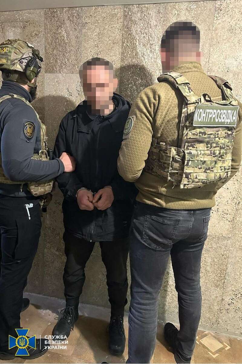 Намагався спалити ТЦК у Чернігові: СБУ затримала російського агента dqxikeidqxitkant