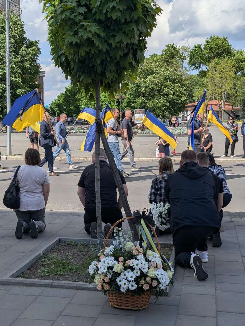 Прощання із загиблим захисником Максимом Ткачуком у Ковелі