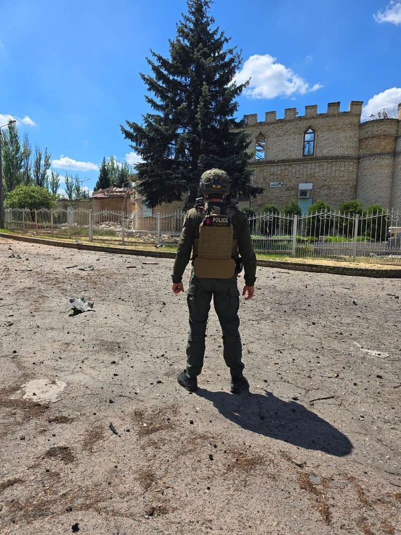 Russia dropped aerial bombs on Kostyantynivka: a private house, gas supply line, and power lines were damaged. Photo dqxikeidqxitkant