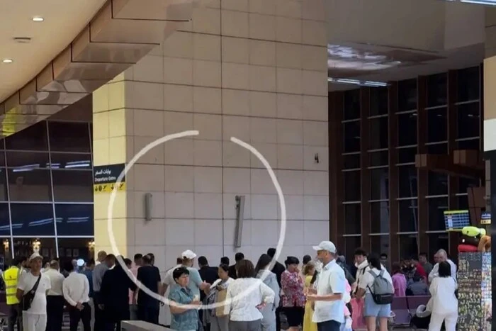 Рекламный щит убил туристку в аэропорту Шарм-эль-Шейха dqxikeidqxitkant