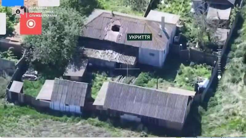 На Сумщині загарбникам складно: за день прикордонники знищили два бліндажі окупантів та укриття. Відео