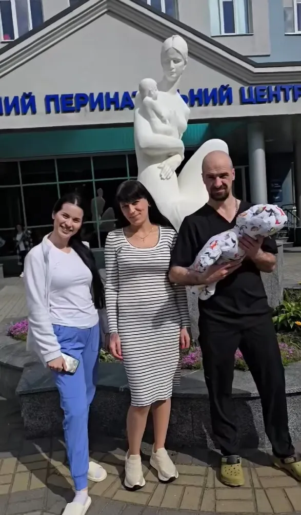 У Рівному народилася дитина, зачата після загибелі батька-військового: як це стало можливим dqxikeidqxitkant