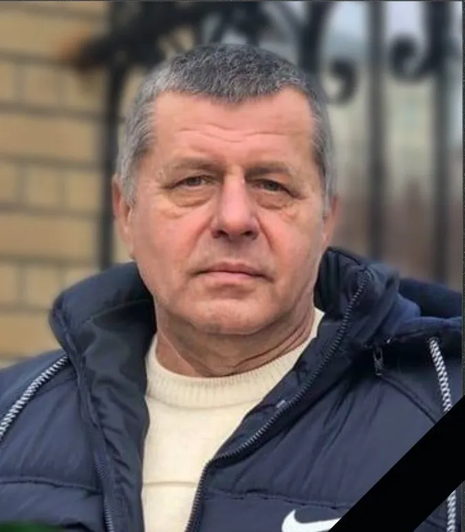 He always showed photos of his grandchildren: A Russian drone hit an ambulance in Kherson and killed the driver