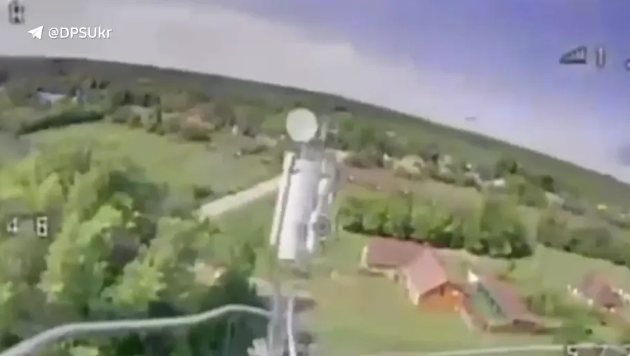 In the Kursk region, Ukrainian drone operators delivered devastating strikes on the enemy. Video