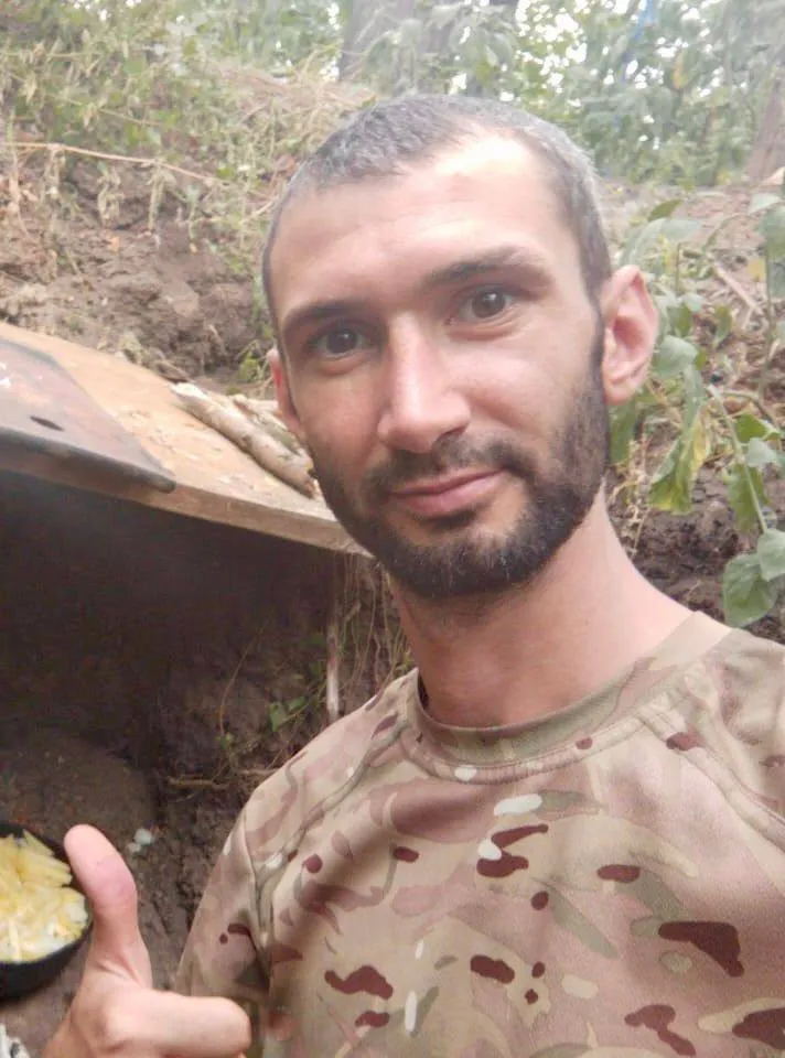 Став на захист України у 2017 році: стало відомо про смерть військового з Київщини Сергія Гнатюка. Фото dqxikeidqxiqqeant