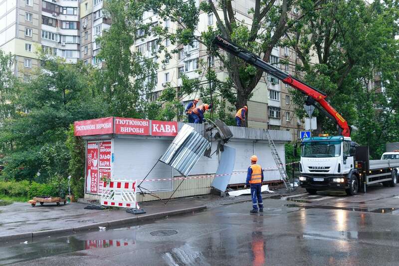 Стояли около 20-30 лет: в Киеве возле станции метро