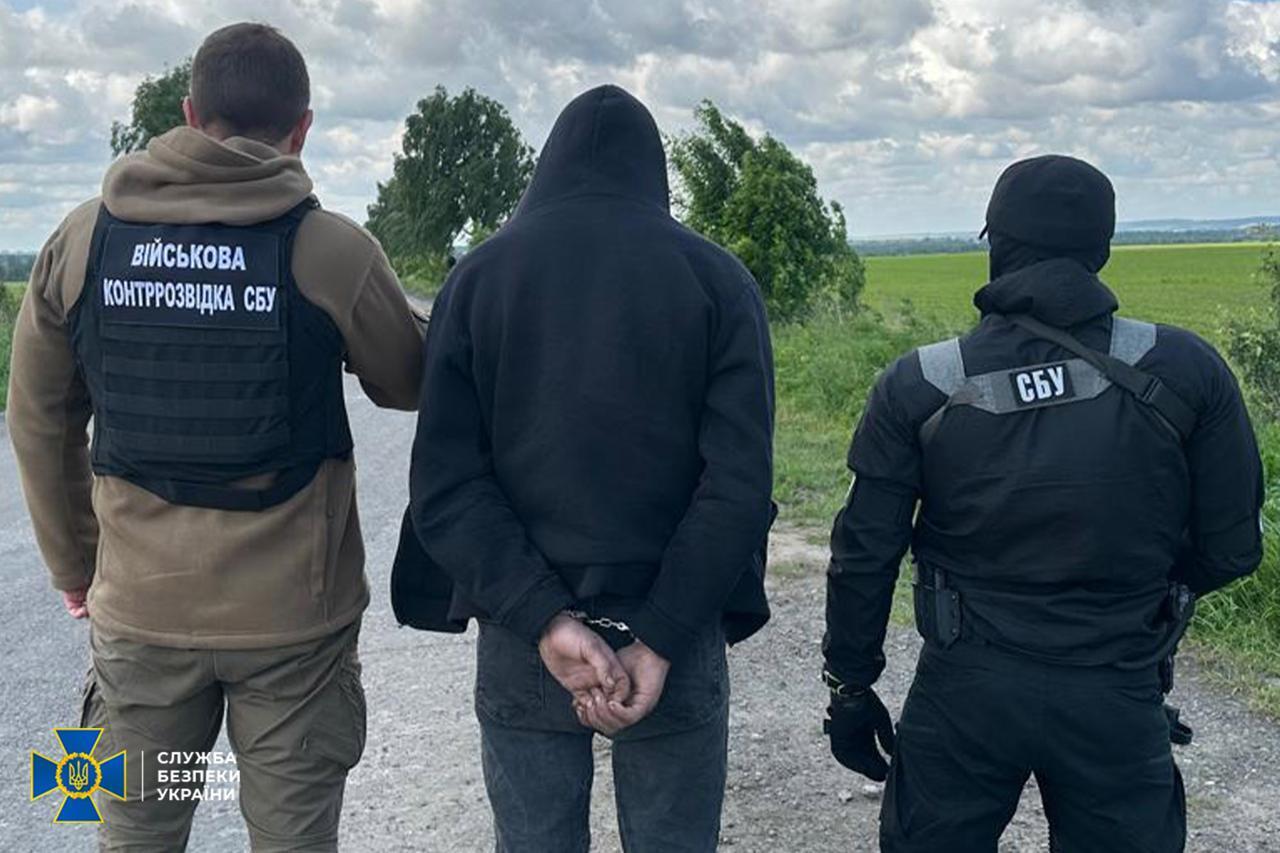 In Rivne region, a Russian spy was detained who was preparing explosions at airfields. Photo dqxikeidqxitkant