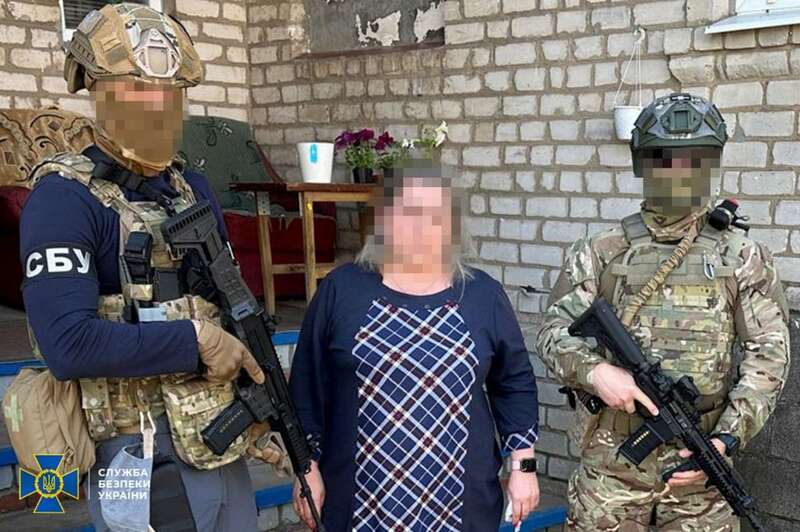 Продавчиня і комунальниця корегували удари ворога по Донеччині dqxikeidqxiqqeant