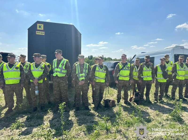 В Ивано-Франковской области продолжаются масштабные поиски пропавшего 5-летнего мальчика: привлечены более 300 человек. Фото dqxikeidqxiqqeant