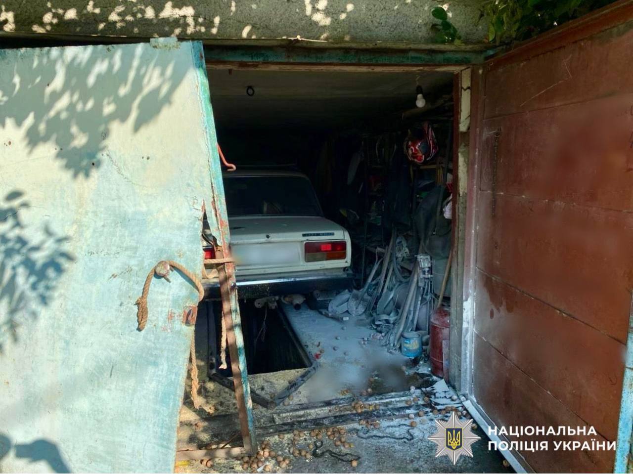 На Київщині на території приватного будинку стався вибух, є постраждалий. Подробиці та фото