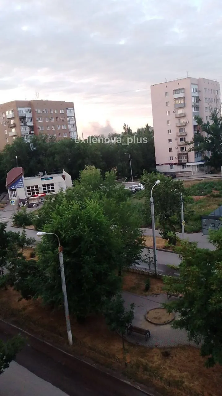 Було чутно вибухи, піднявся дим: вночі дрони атакували Волгоград. Фото і відео