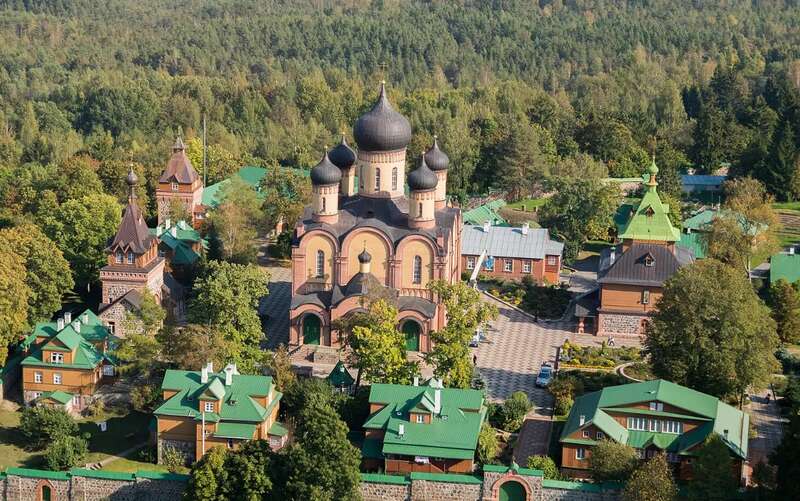 Російська пропаганда використовує черниць у Європі як шпигунів: як це працює dqxikeidqxitkant