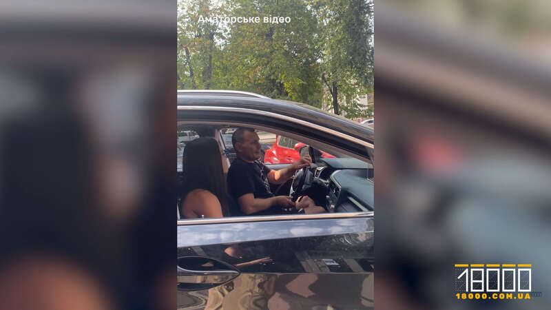 Богдан Бєлов в автівці dqxikeidqxiqqeant