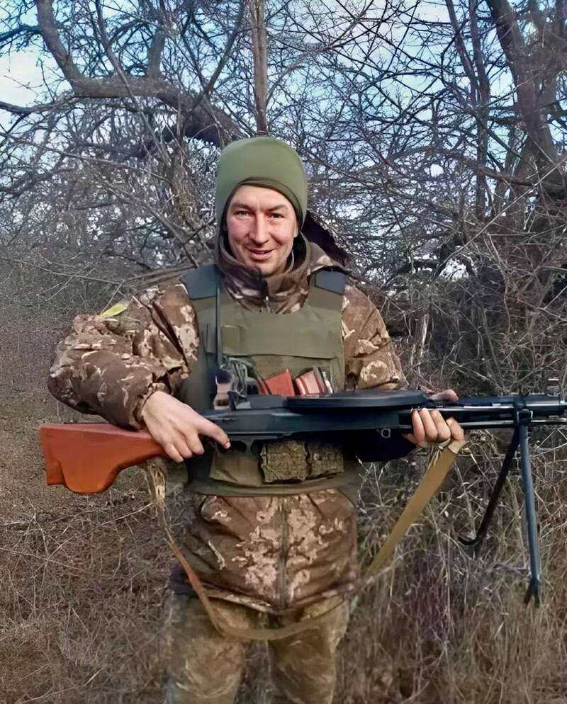 Герой повернувся на щиті: на Київщині попрощаються з військовим Іваном Далеким. Фото dqxikeidqxiqqeant