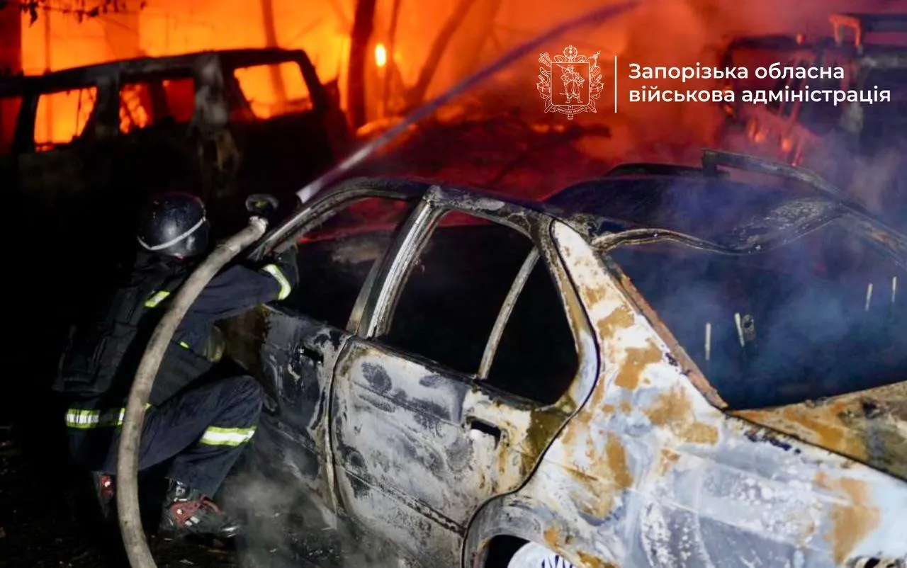The occupiers attacked Zaporizhzhia and the region: a business was damaged, a fire broke out. Photo and video