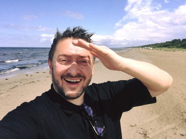 Алексей Суханов в любимой Юрмале (фото 2018 года) / © instagram.com/suhanov.official dqxikeidqxitkant