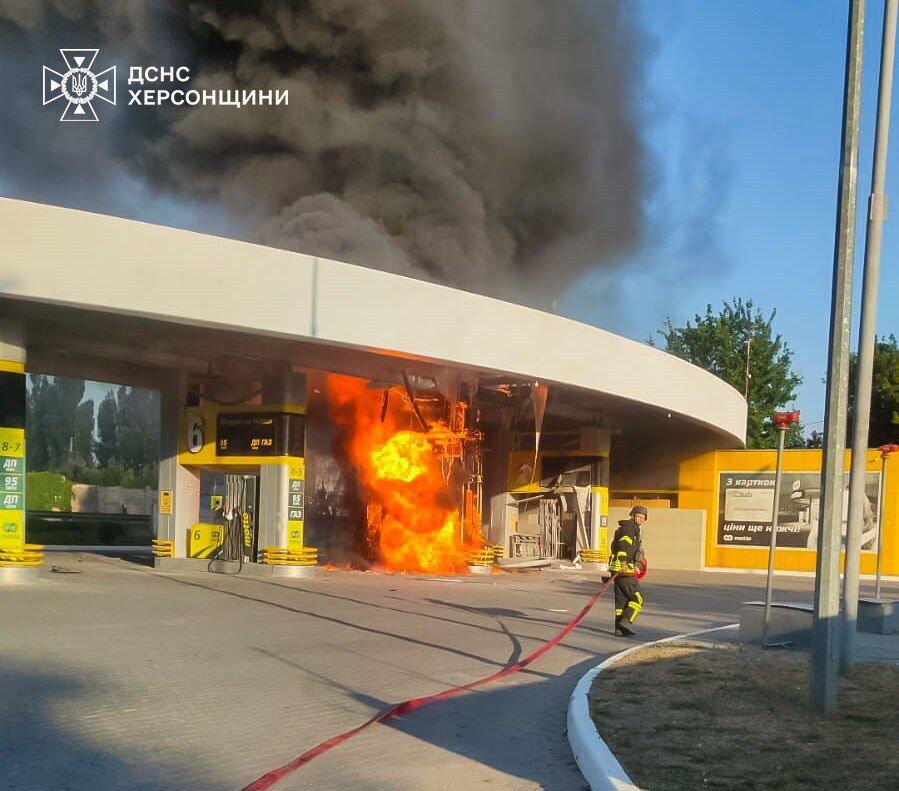 Армия России атаковала спасателей в Харькове и Херсоне: фото с места