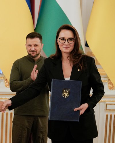 Министерша экономики Юлия Свириденко и президент Украины Владимир Зеленский во время подписания международного меморандума, Киев, 23 августа 2024 года dqxikeidqxitkant