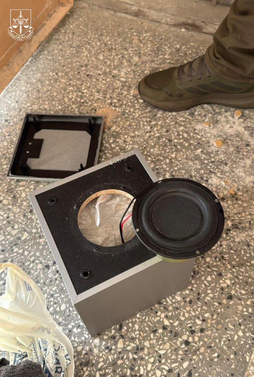 Two residents of the Lviv region organized cocaine supply from the Netherlands – 03