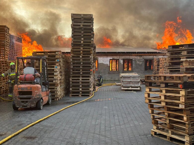 fire at the enterprise in Trebukhiv dqxikeidqxitkant