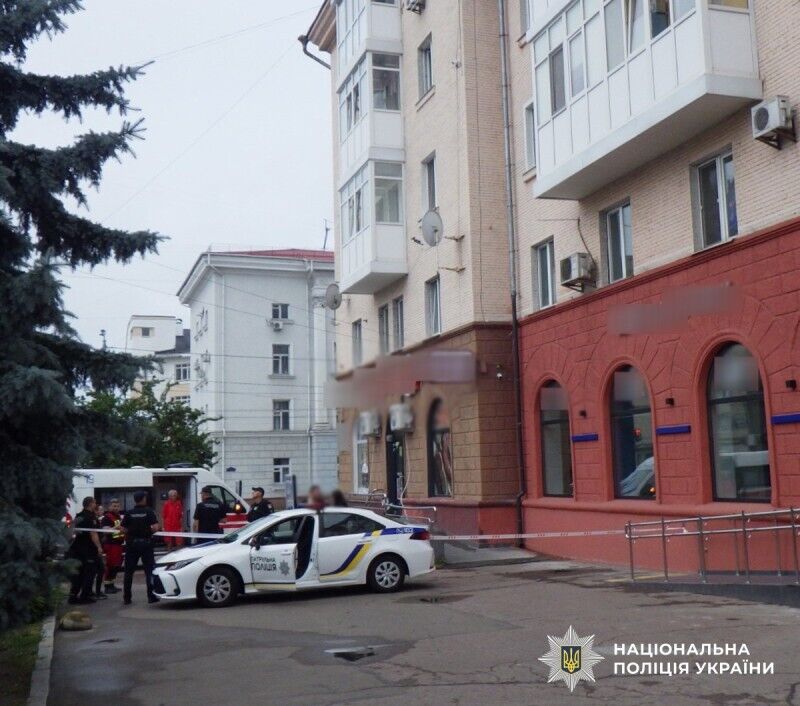 While the family was sleeping: In Zhytomyr, a 6-year-old girl fell out of a window and died on the scene dqxikeidqxitkant