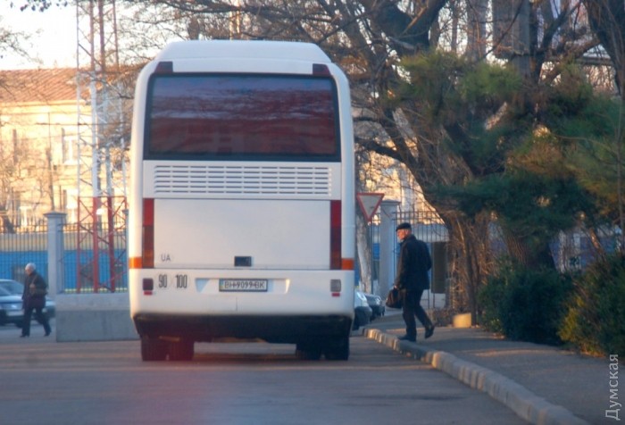 Самые дисциплинированные начали собираться с восьми часов утра dqxikeidqxiqqeant
