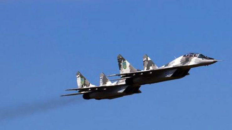 voennye-ustroili-intensivnye-polety-foto-iz-arhiva_rect_ce68f71702368e2b8c336c9e8a3ee7f6