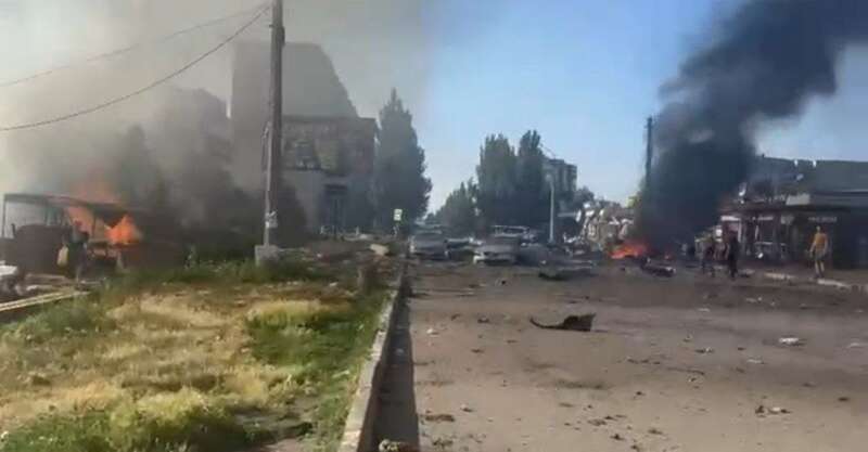 Росіяни вдарили по магазину в Добропіллі (фото) фото 2 dqxikeidqxiqqeant