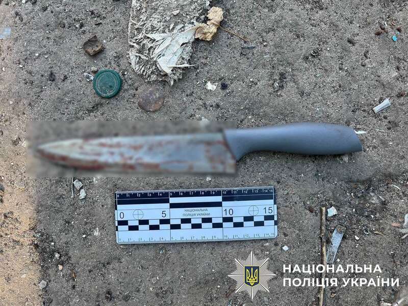 У Києві ревнивець побачив дружину з іншим і вдарив суперника ножем у груди. Подробиці та фото dqxikeidqxitkant