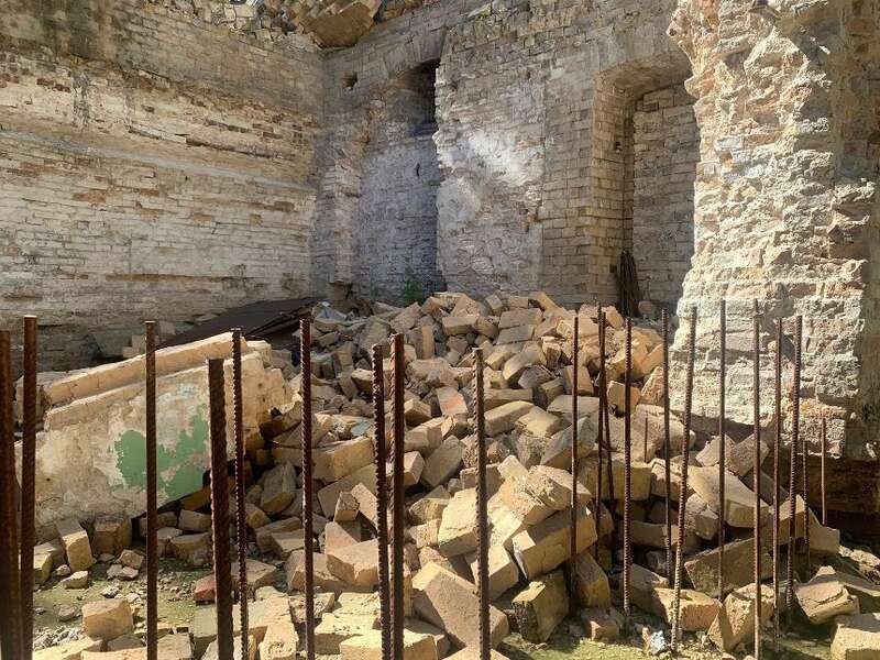 Основи палацу Розумовського у Києві продовжують руйнувати попри приписи Мінкульту dqxikeidqxitkant