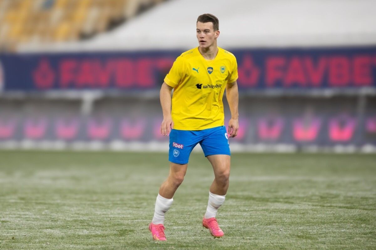 Український футболіст клубу УПЛ залишив Україну у зв’язку із  dqxikeidqxitkant