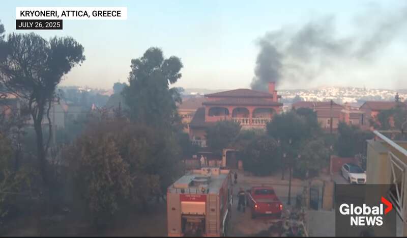 У Греції через аномальну спеку вирують лісові пожежі: уряд просить у ЄС пожежні літаки. Відео