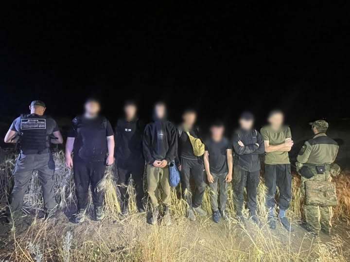На Одещині викрили схему переправлення чоловіків до Молдови: затримано мешканців різних областей. Фото dqxikeidqxitkant