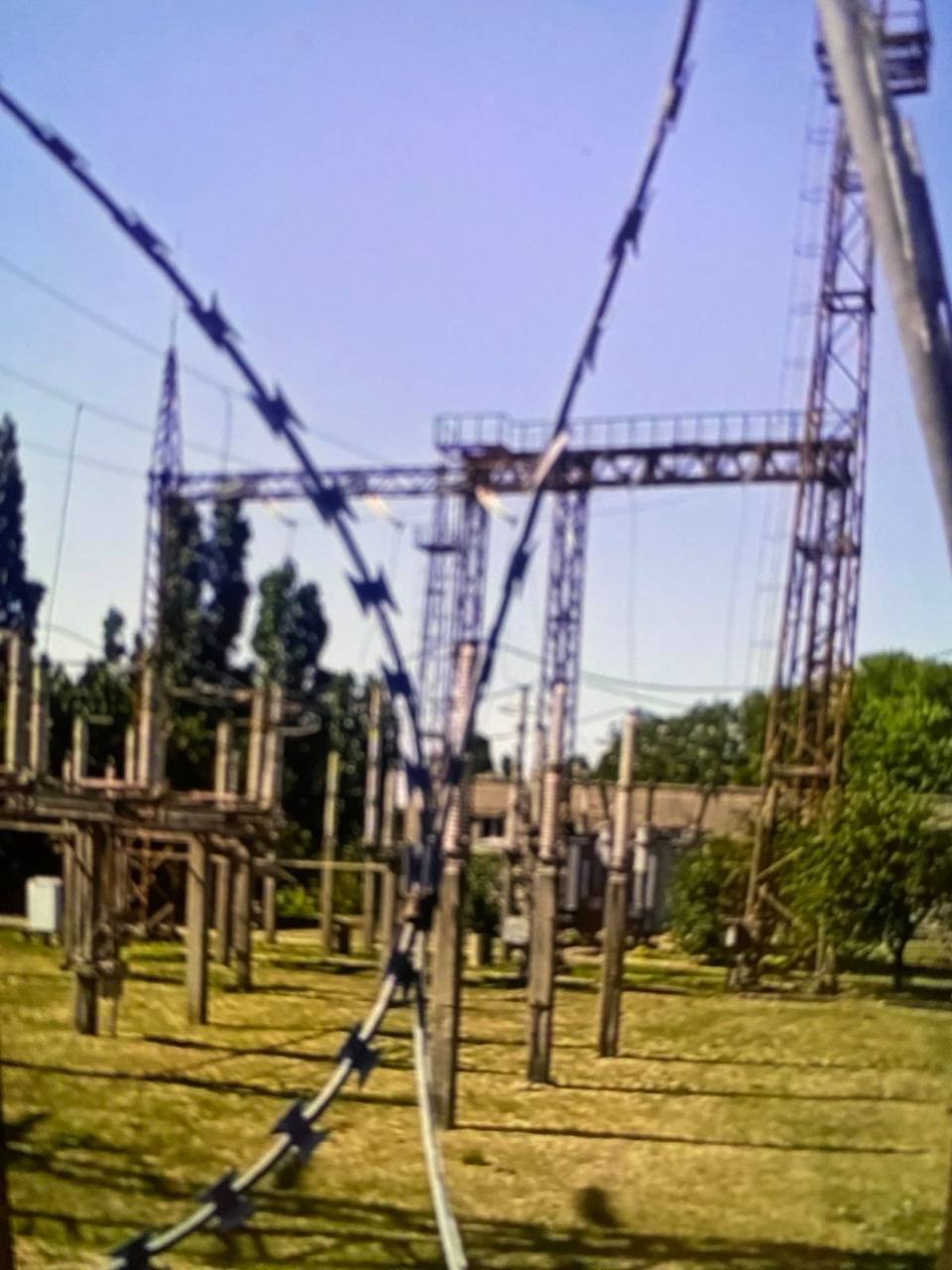 В окупованому Бердянську знеструмлено ремонтну базу армії РФ: що відомо. Фото і відео dqxikeidqxiqqeant