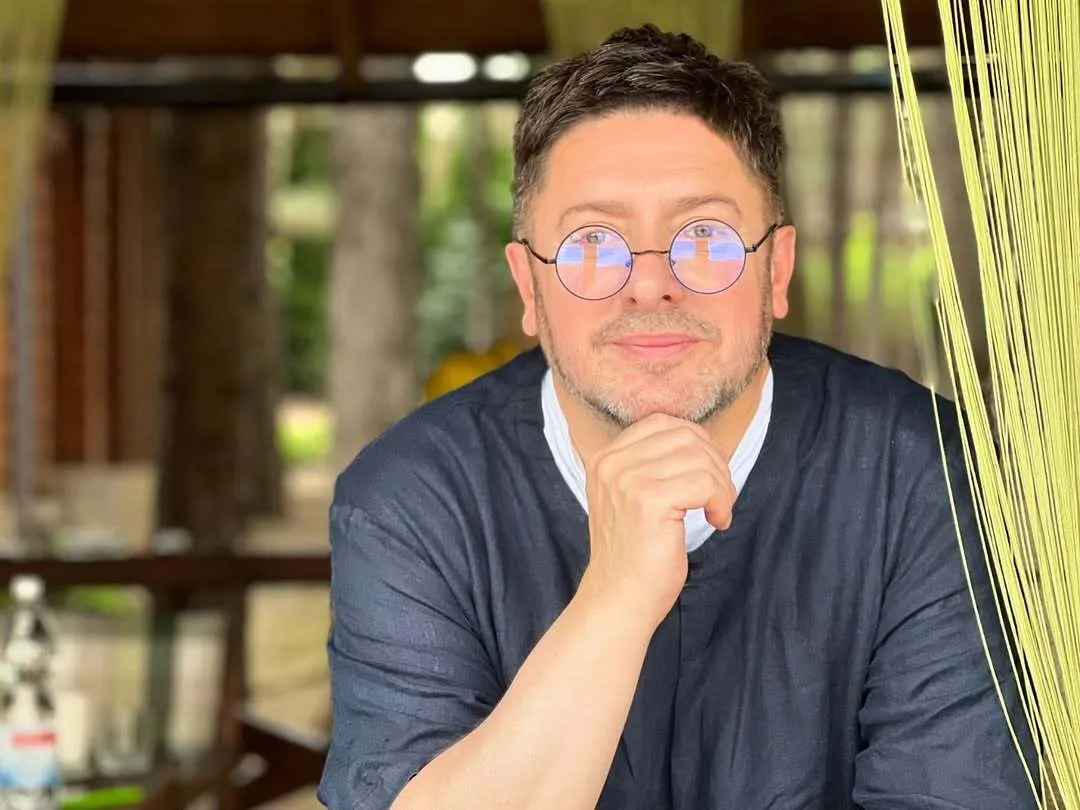 Алексей Суханов выехал из Украины и преждевременно вернулся: почему ведущий не афишировал поездку и как ему удалось пересечь границу