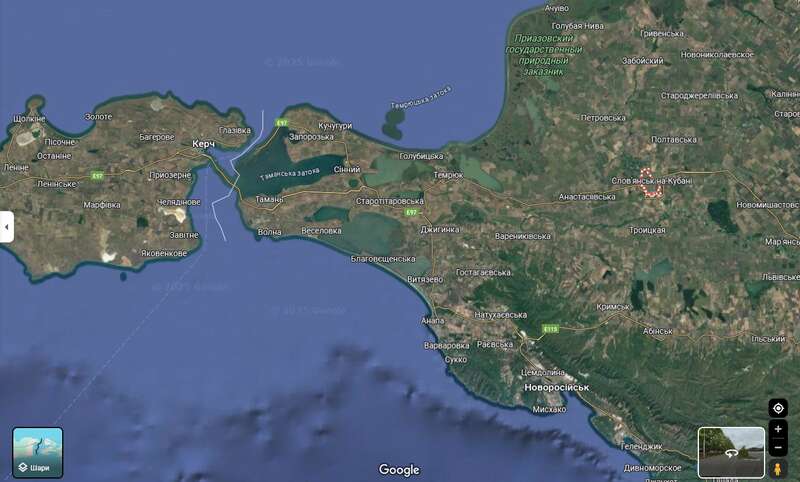 У Росії повідомили про атаку дронів: БлЛА націлилися на НПЗ, російська ППО – на багатоповерхівку