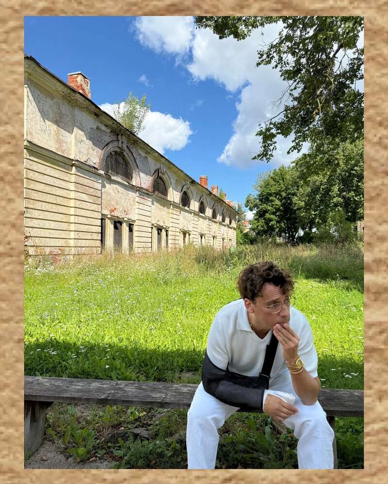 Галкін через тиждень після ДТП показав нові фото з загіпсованою рукою і приголомшив мережу