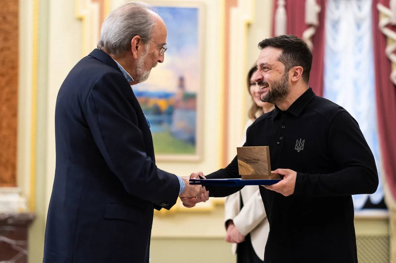 Зеленський вручив нагороди