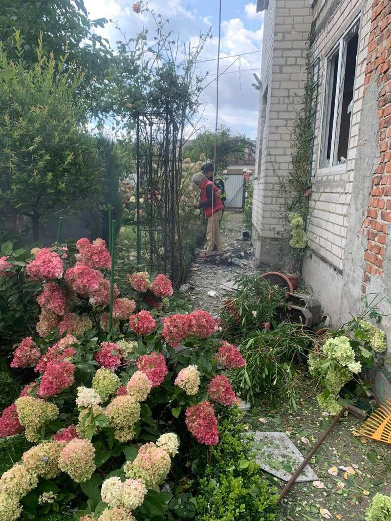 Окупанти атакували Чернігів: сталася пожежа, є постраждалі. Фото