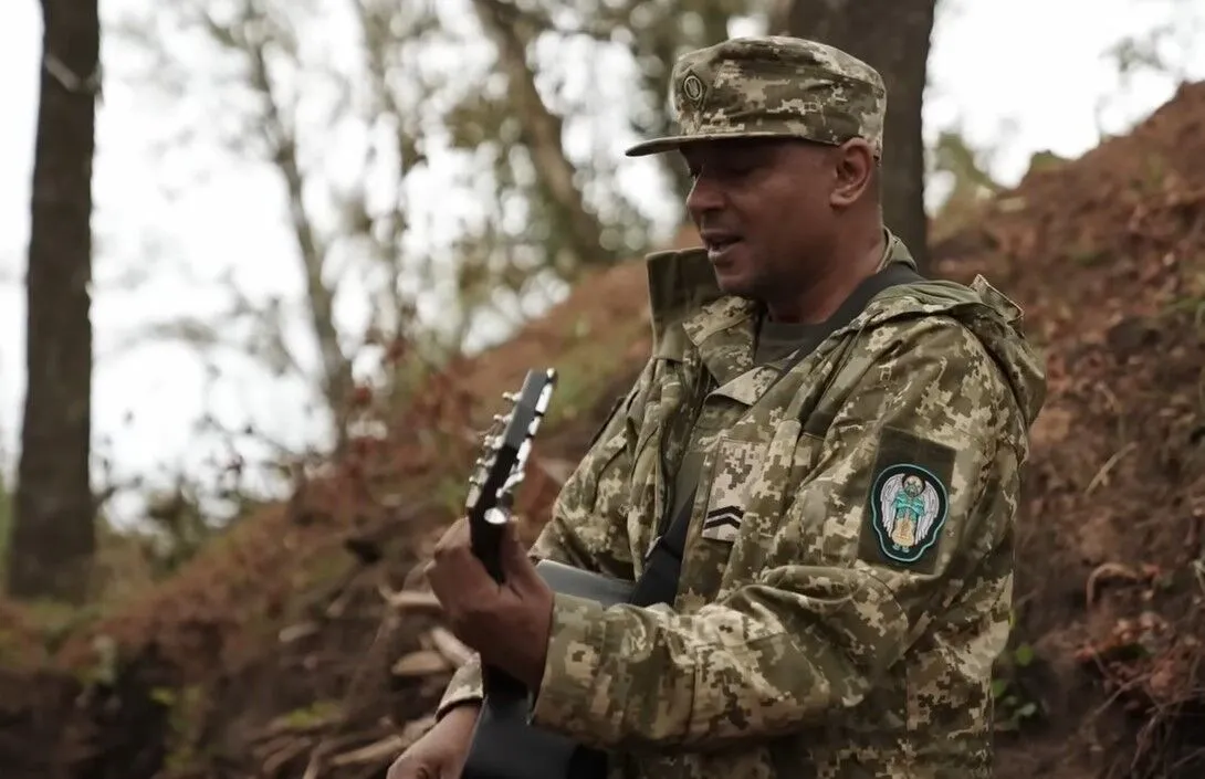 Співак-воїн Мирослав Кувалдін назвав причину, чому його сини навряд чи повернуться жити в Україну dqxikeidqxitkant