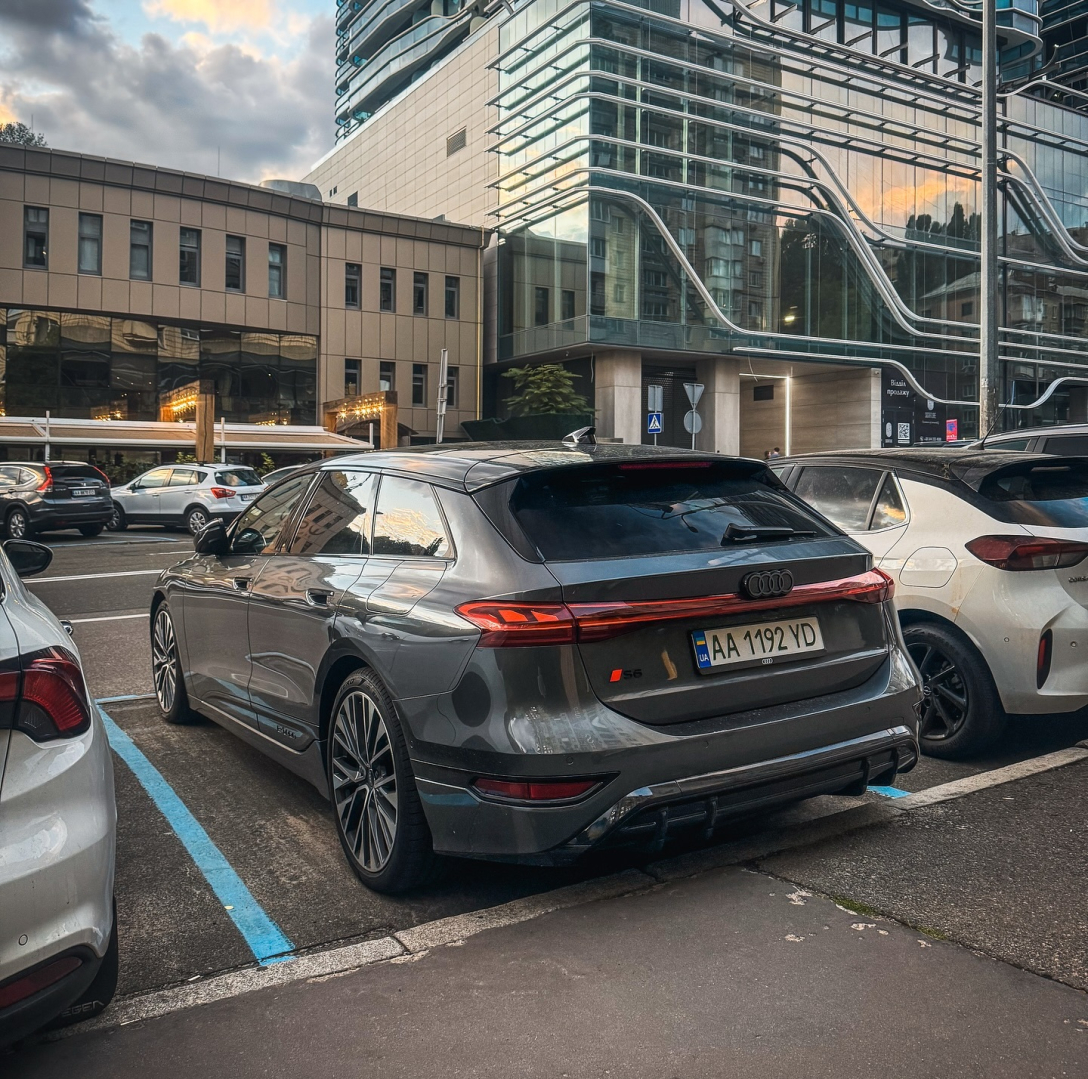 Audi S6 e-tron dqxikeidqxitkant