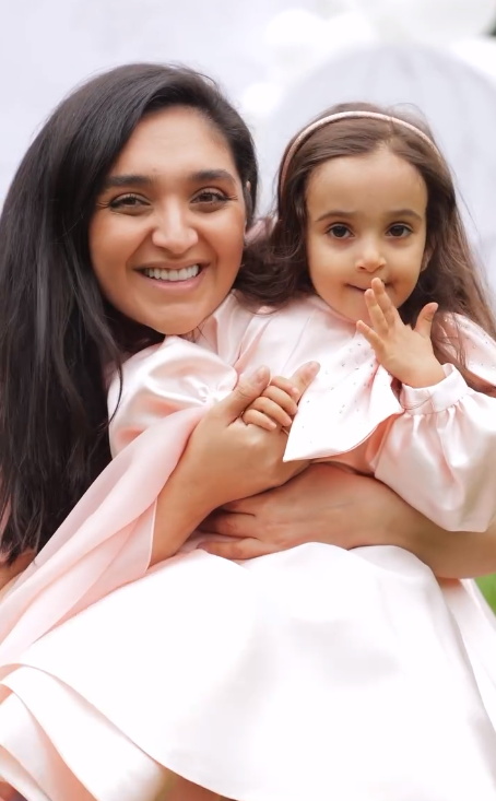 Дизайнер одежды Зеленского и Усика во второй раз стала мамой: вес