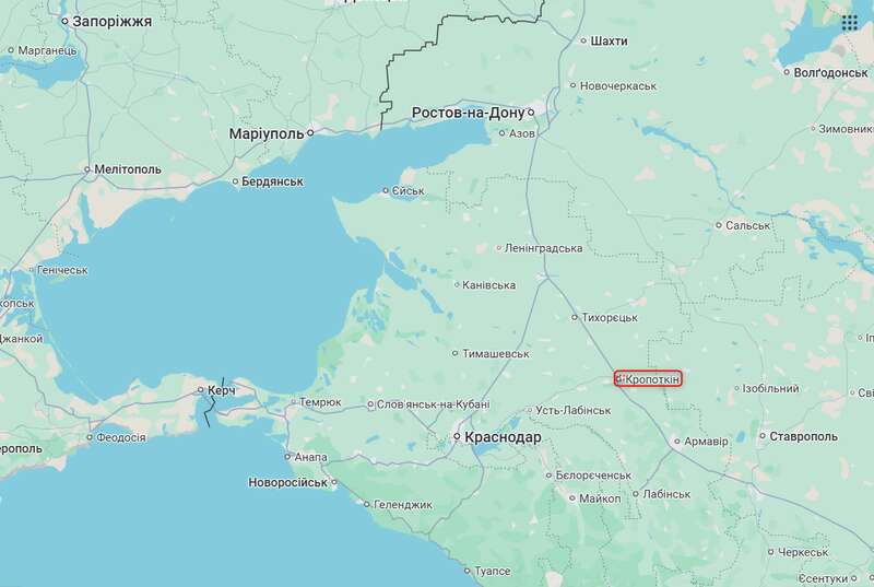 БПЛА атакували електропідстанцію у Краснодарському краї: спалахнула пожежа. Фото і відео